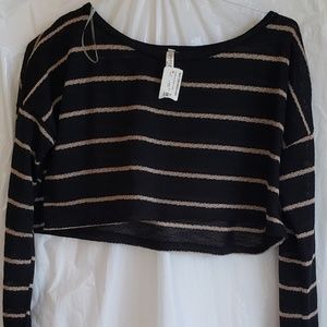 BUI-YAH-KAH. NAMU USA CROP TOP